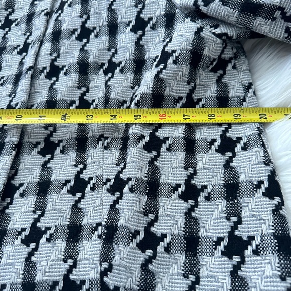 Larry Levine Wool Blend Gray/Black/White Plaid Coat Jacket Blazer Size 14 - Picture 3 of 5